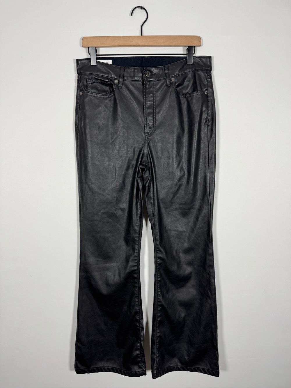 WP130 {GAP} "70s Flare High Rise" Short Black Faux Leather Pants
